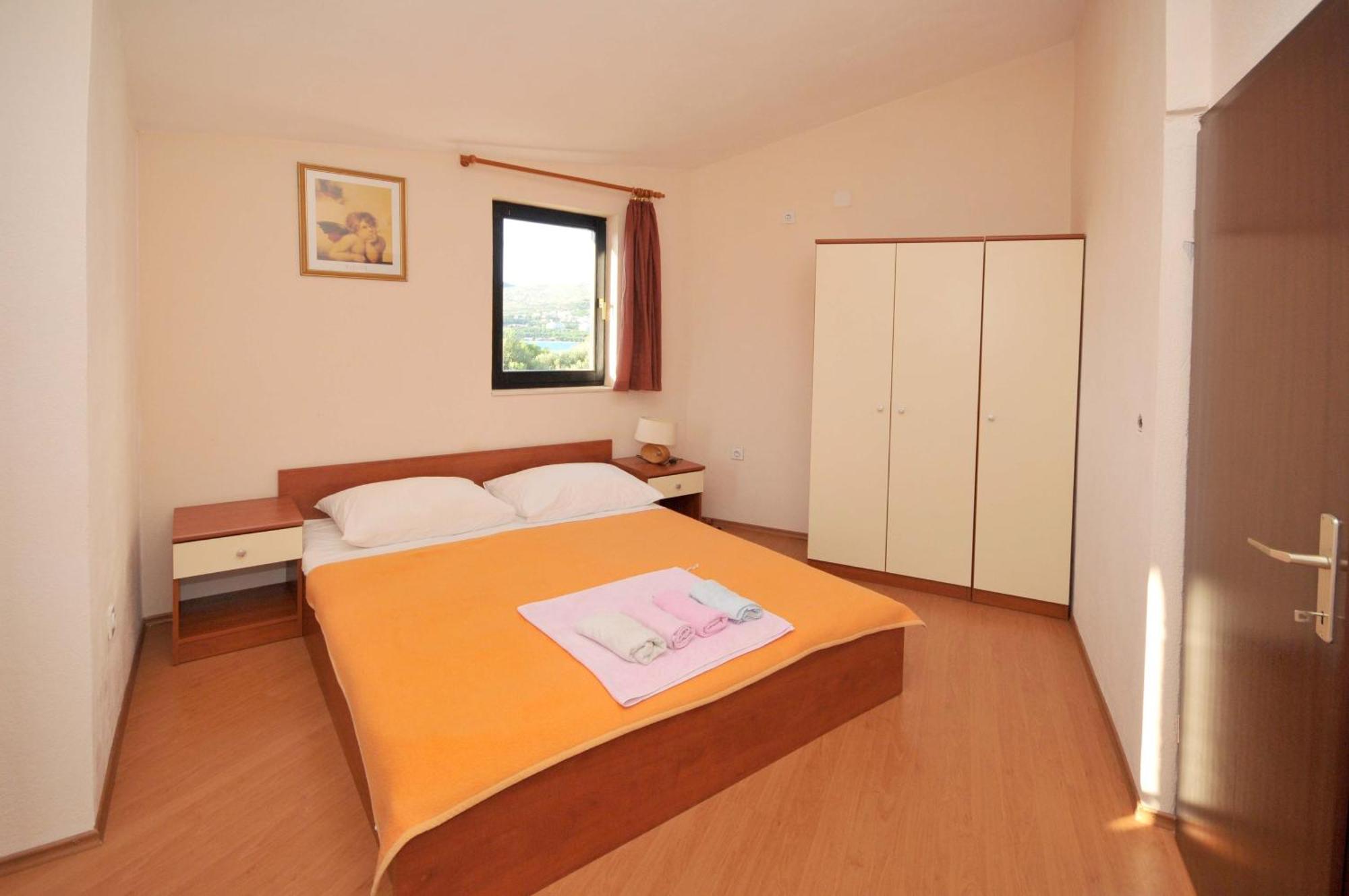Apartments With A Parking Space Okrug Donji, Ciovo - 13732 Donji Okrug  Rum bild